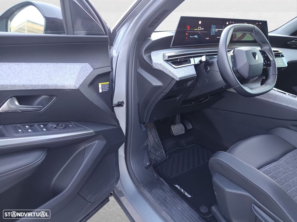 Peugeot E-3008 73 kWh Allure - 30