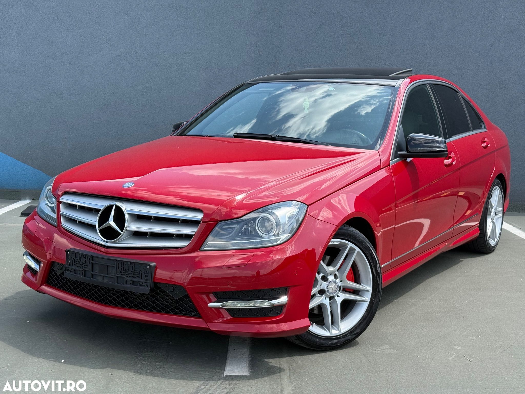 Mercedes-Benz C 180 T AMG Line - 1