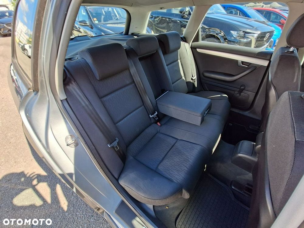 Audi A4 Avant 2.0 TDI - 23