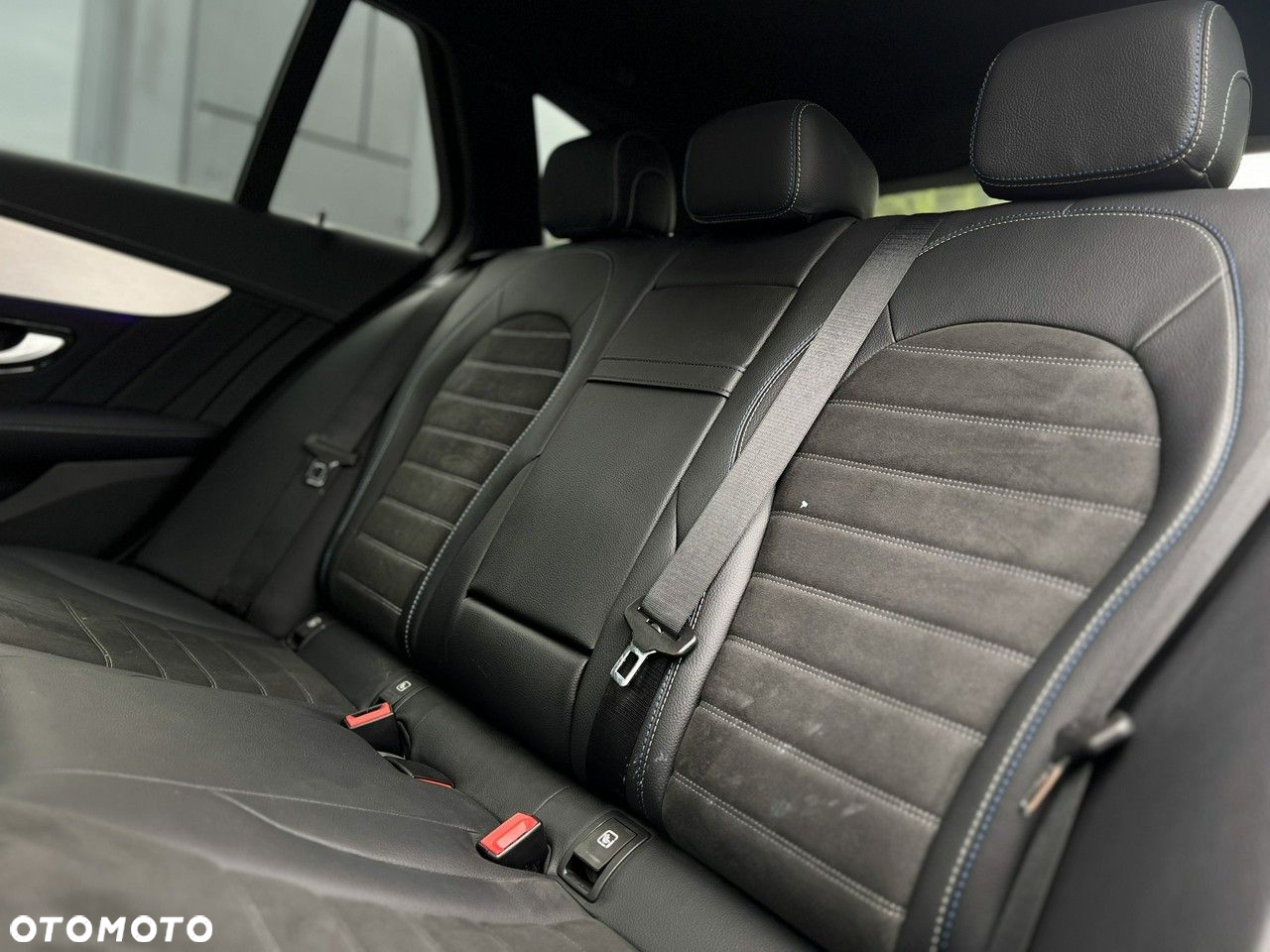 Mercedes-Benz Klasa C 300 T 9G-TRONIC Night Edition - 34