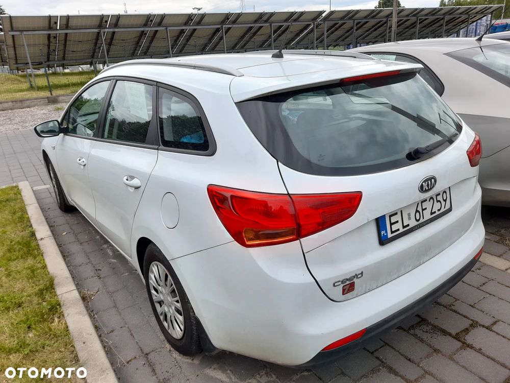 Kia Ceed - 4