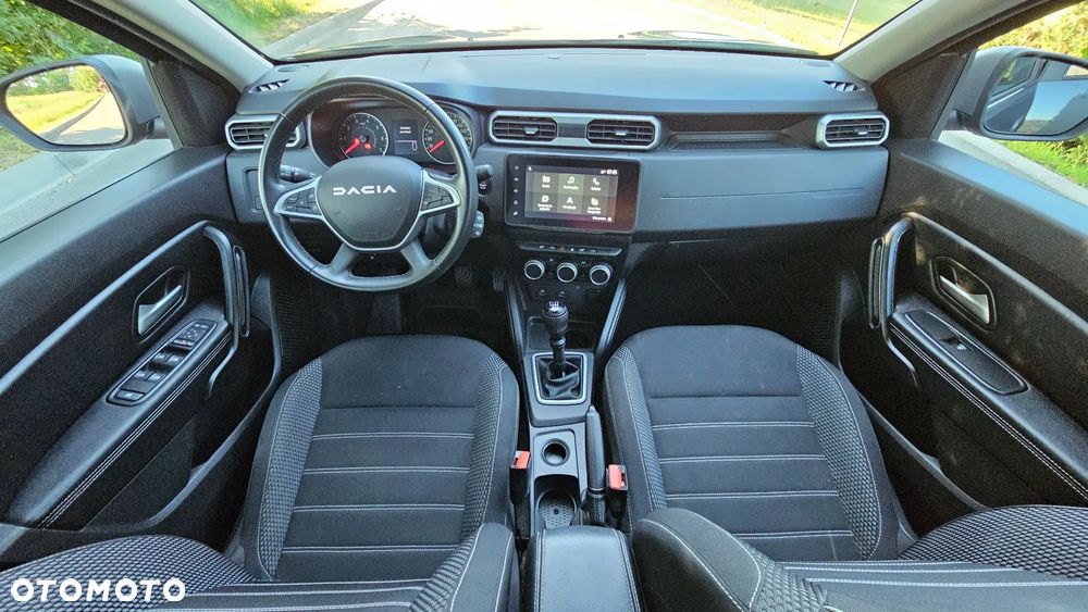 Dacia Duster TCe 100 2WD Celebration - 22