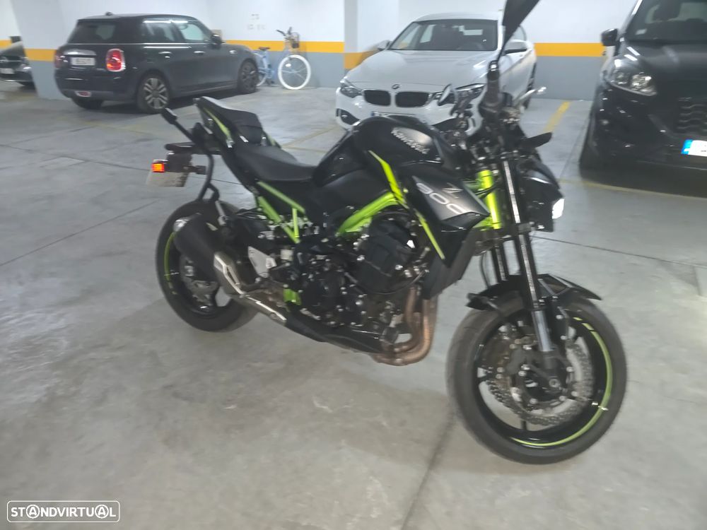 Kawasaki Z 900 - 10