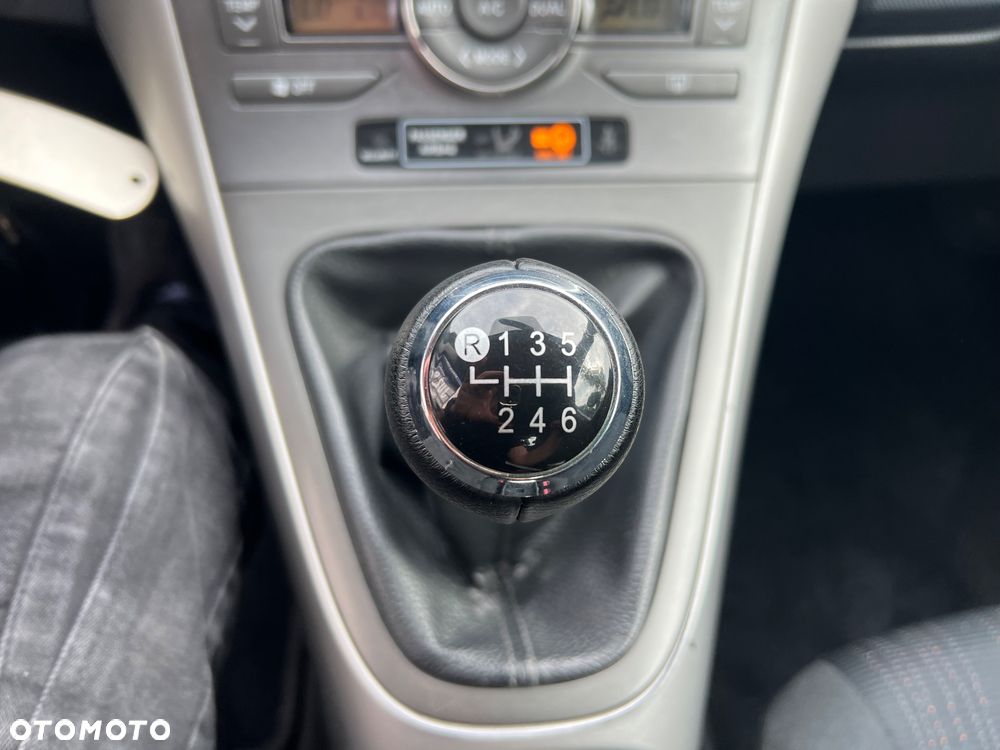 Toyota Auris - 33