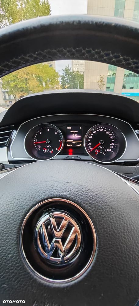 Volkswagen Passat 2.0 TDI BMT Comfortline DSG - 16