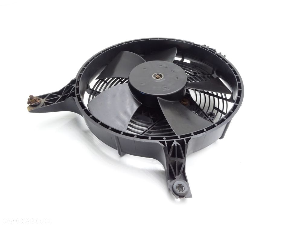 Wentylator chłodnicy klimatyzacji osłona nissan patrol gr y61 - 5