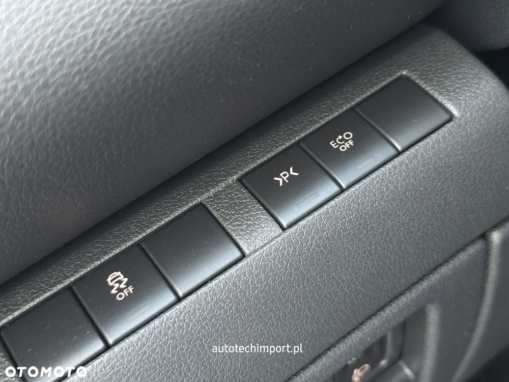 Peugeot 3008 2.0 BlueHDi Allure S&S - 10