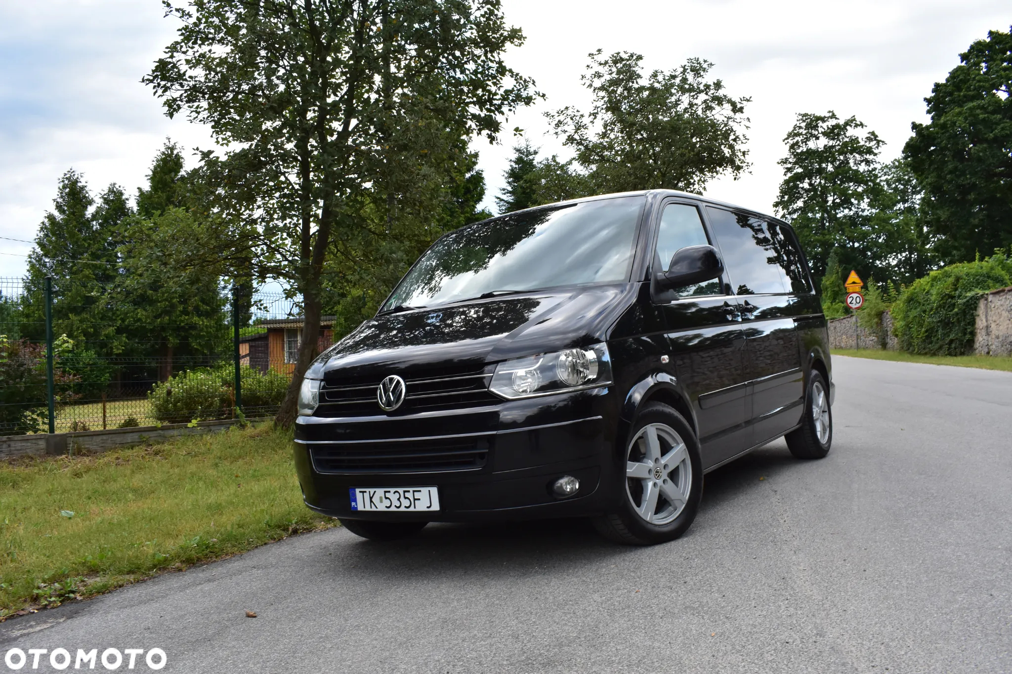 Volkswagen Multivan - 19