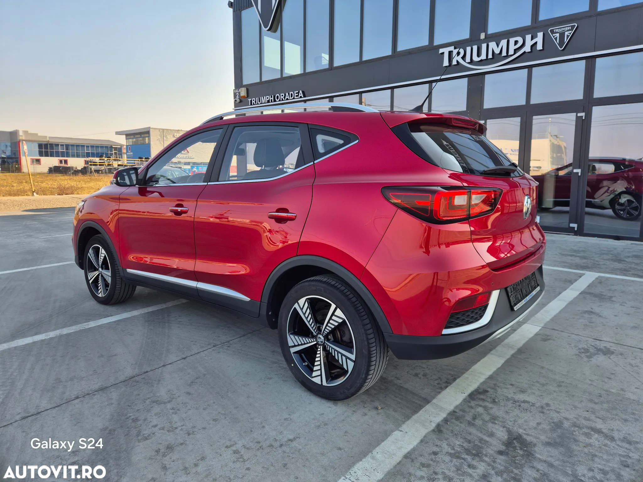 MG ZS EV Luxury - 24