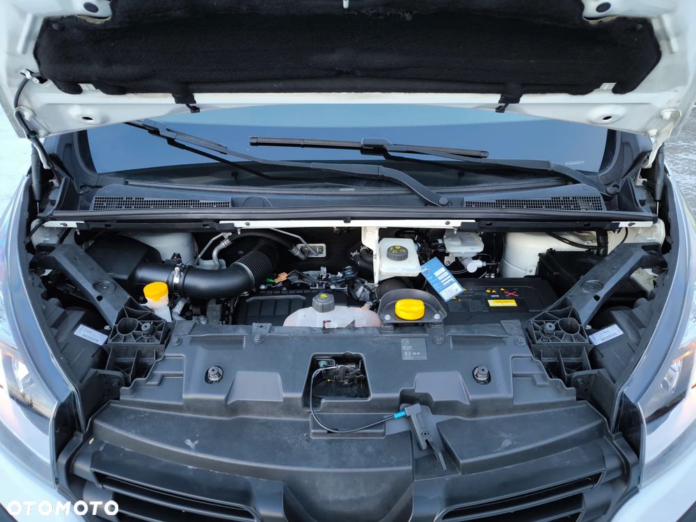 Renault Trafic - 23