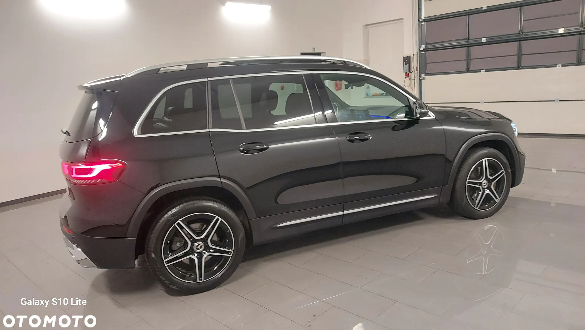 Mercedes-Benz GLB 220 d 4Matic 8G-DCT AMG Line - 3