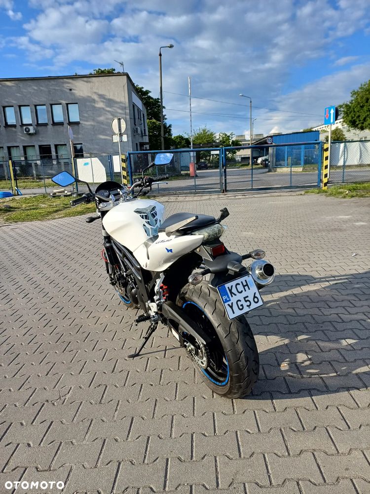 Hyosung GT Comet - 6