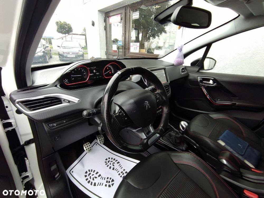 Peugeot 2008 - 10
