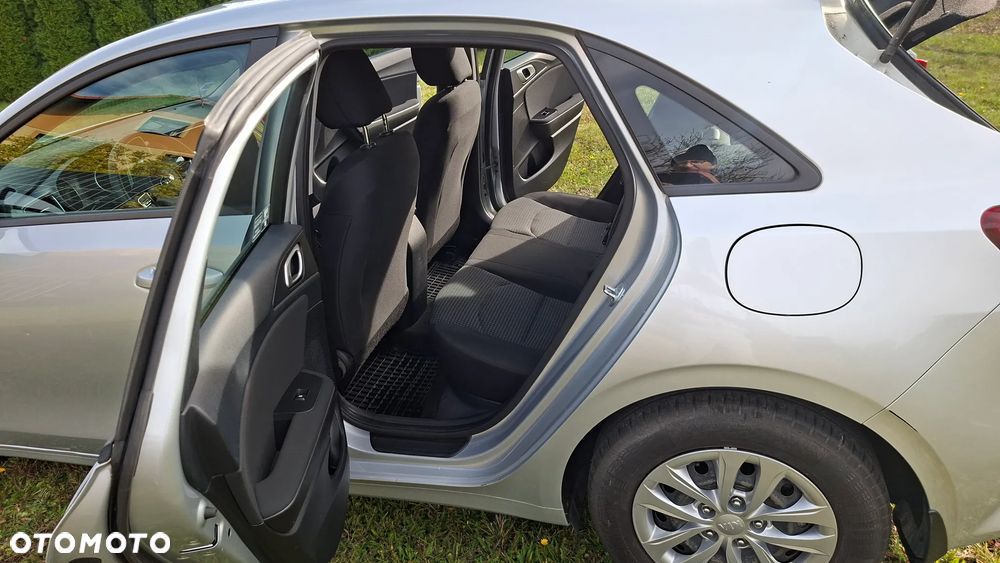 Kia Ceed - 15