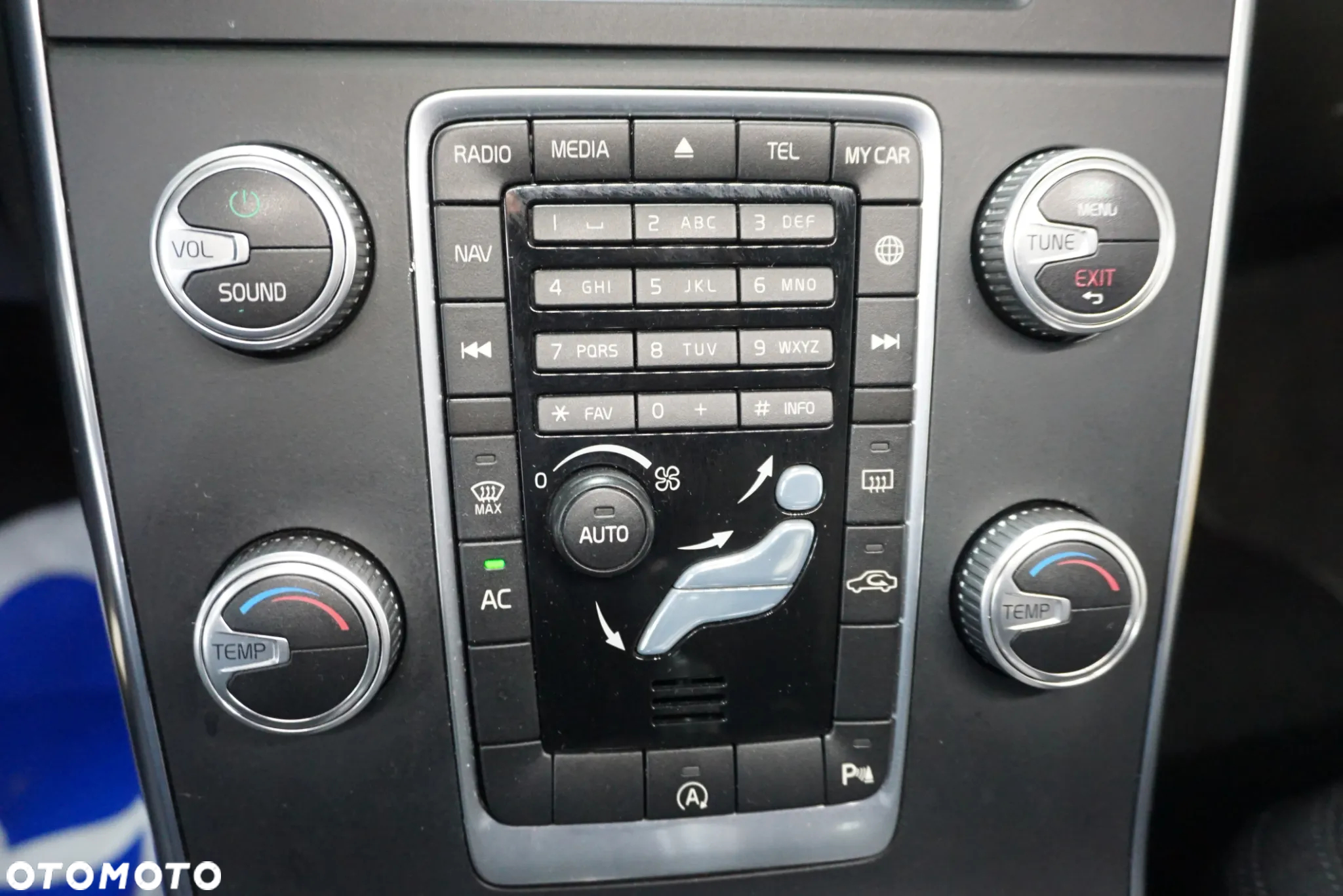 Volvo V60 D2 Kinetic - 32