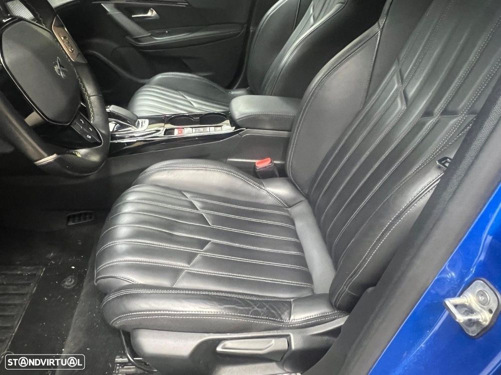 Peugeot e-2008 - 9