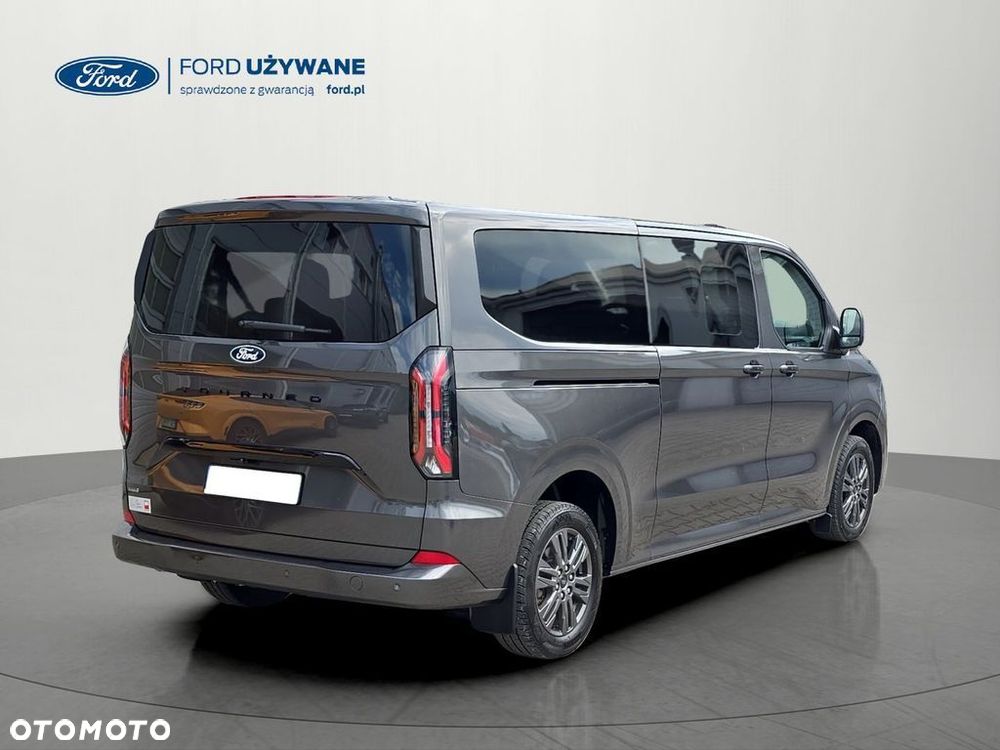 Ford Tourneo Custom - 9