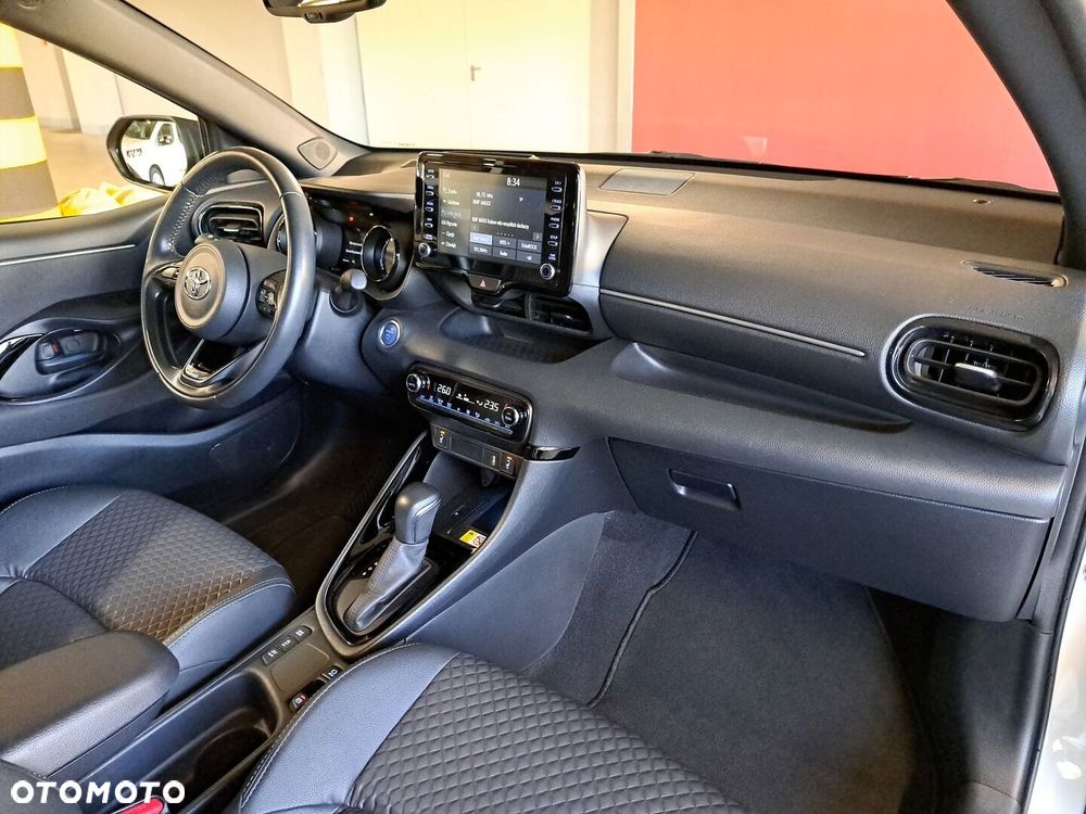 Toyota Yaris Hybrid 1.5 Executive - 17