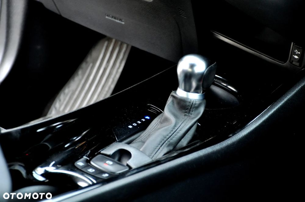 Toyota C-HR Style Selection - 35