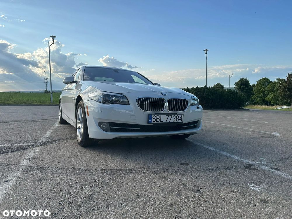 BMW Seria 5 528i xDrive - 2