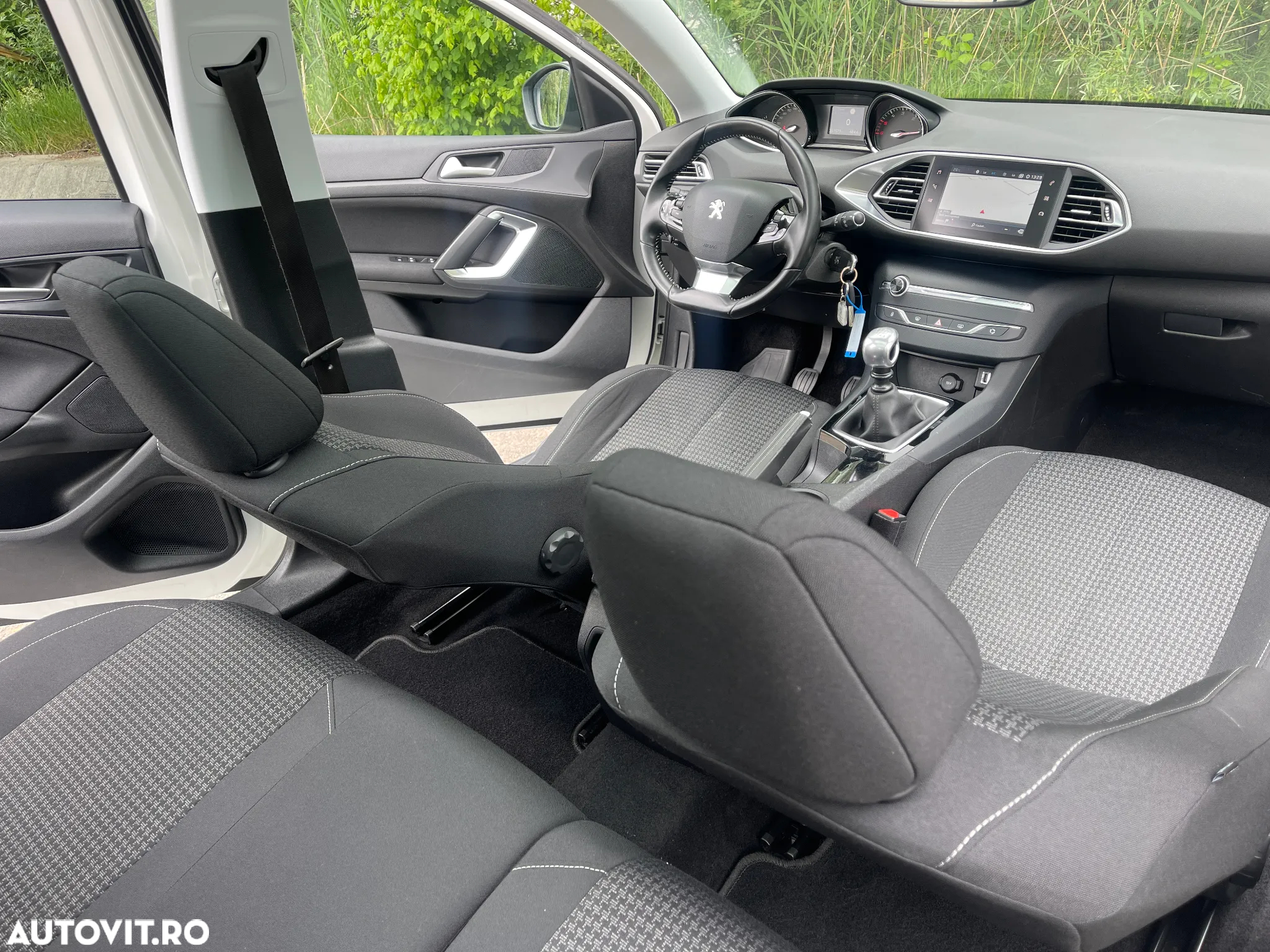 Peugeot 308 SW BlueHDi 120 Stop & Start Business-Line - 8