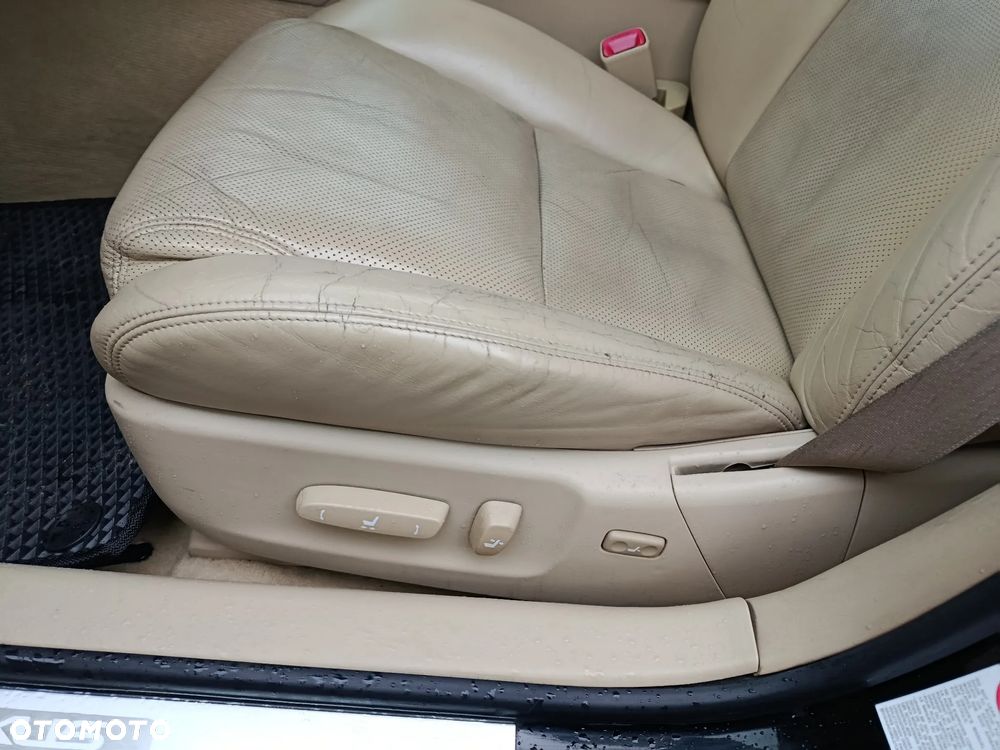 Lexus GS 300 Prestige + - 16