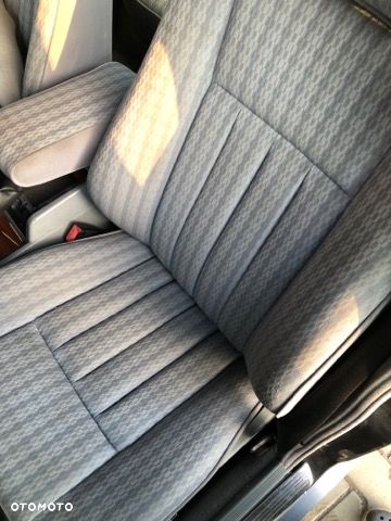 Mercedes-Benz W124 (1984-1993) - 22