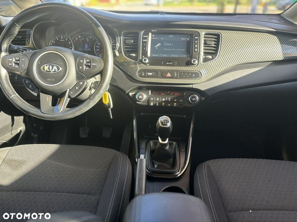 Kia Carens - 20