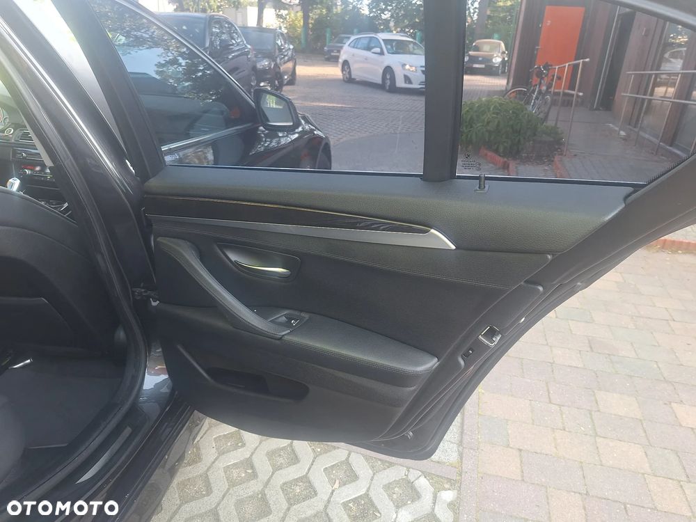 BMW Seria 5 520d Sport-Aut BluePerformance - 14