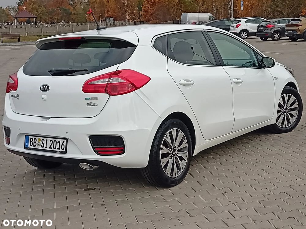 Kia Ceed - 9