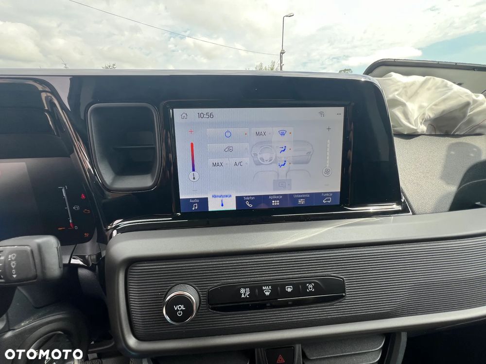 Ford Transit Courier - 22