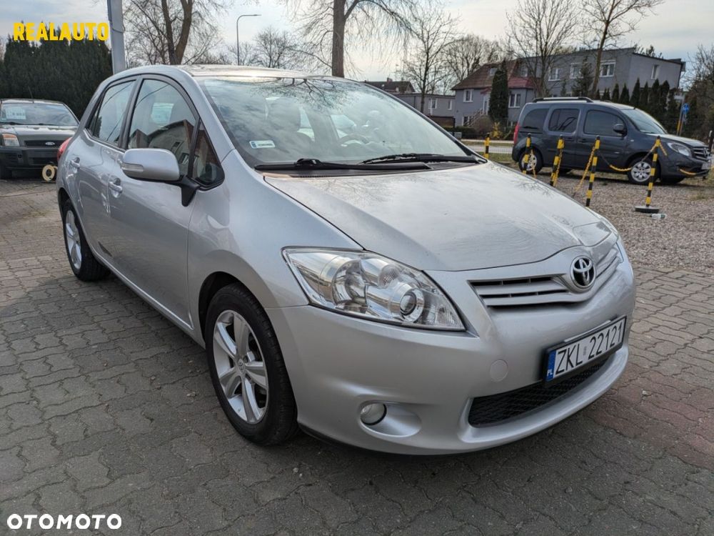Toyota Auris - 2
