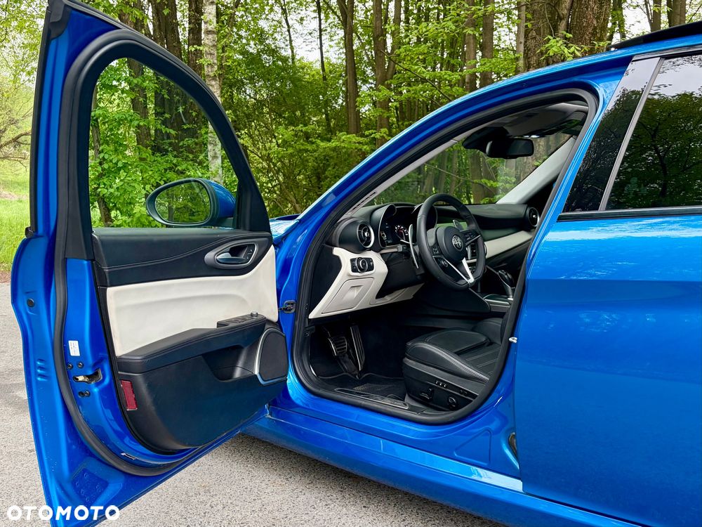 Alfa Romeo Giulia 2.0 Turbo 16V AT8 Veloce - 14