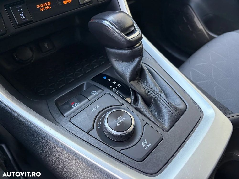 Toyota RAV4 - 26