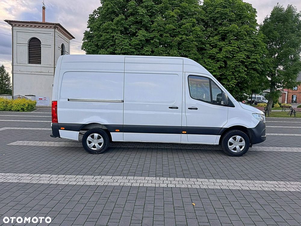 Mercedes-Benz Sprinter - 5