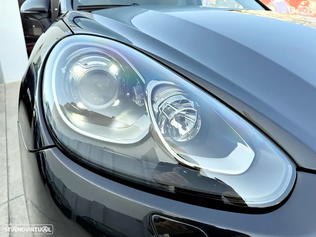 Porsche Cayenne Platinum Edition - 41