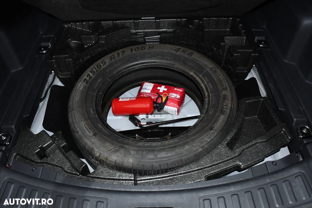 Land Rover Discovery Sport - 41