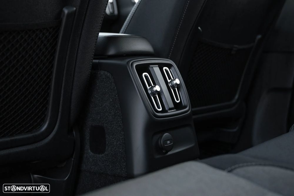 Volvo XC 40 - 47