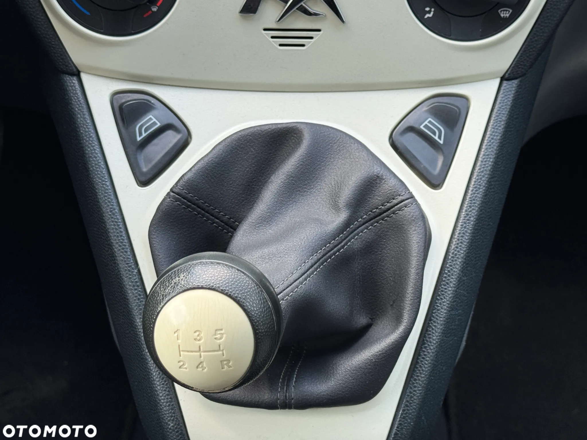 Ford KA 1.2 Titanium+ EU5 - 21