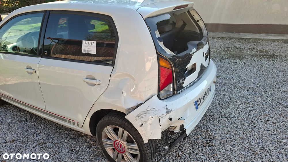 Volkswagen up! 1.0 beats - 8