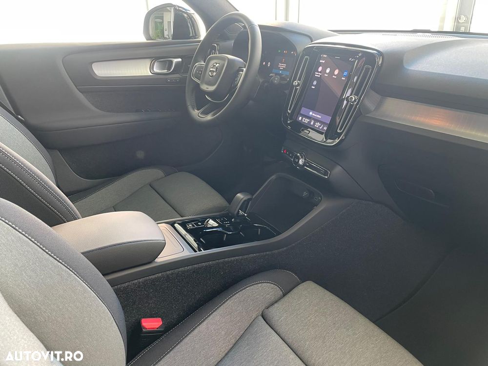 Volvo XC 40 B3 AT FWD MHEV Plus Dark - 10
