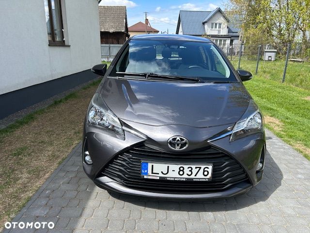 Toyota Yaris 1.5 Premium CVT - 2