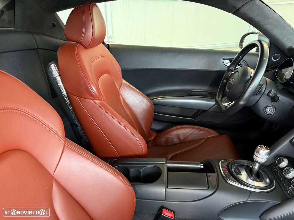 Audi R8 Coupé 4.2 FSI quattro R tronic - 28