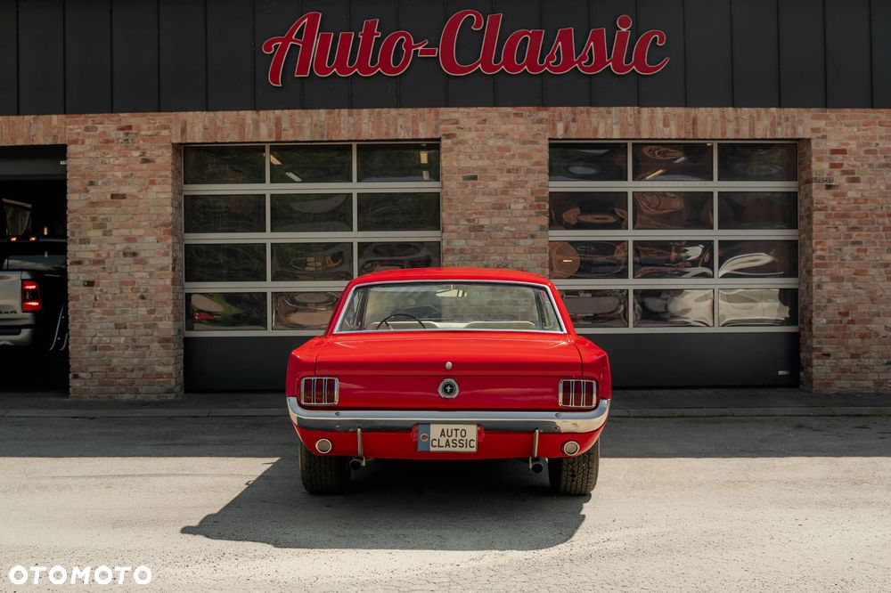 Ford Mustang - 6