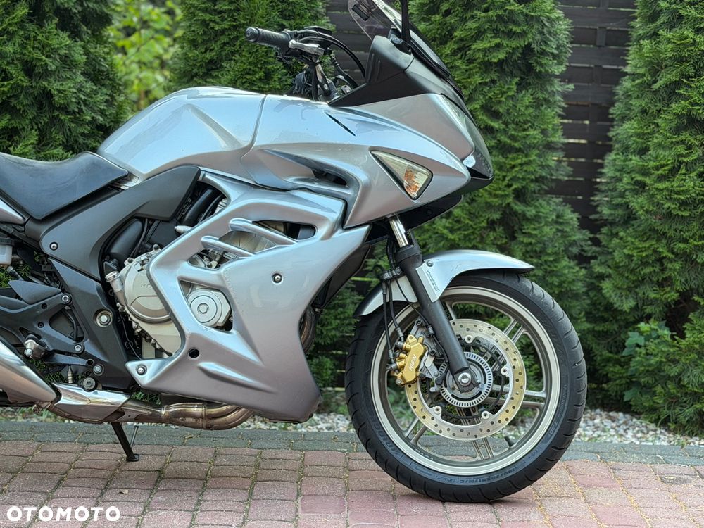 Honda CBF - 10