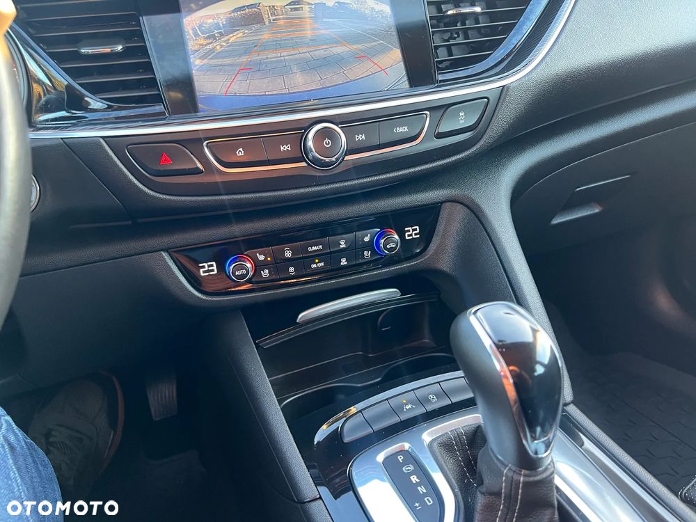 Opel Insignia Sports Tourer 2.0 BiTurbo Diesel 4x4 Exclusive - 2