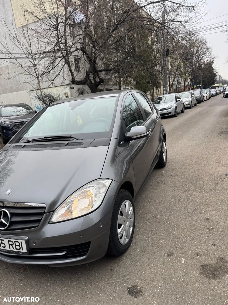 Mercedes-Benz A 160 BlueEFFICIENCY Elegance - 2