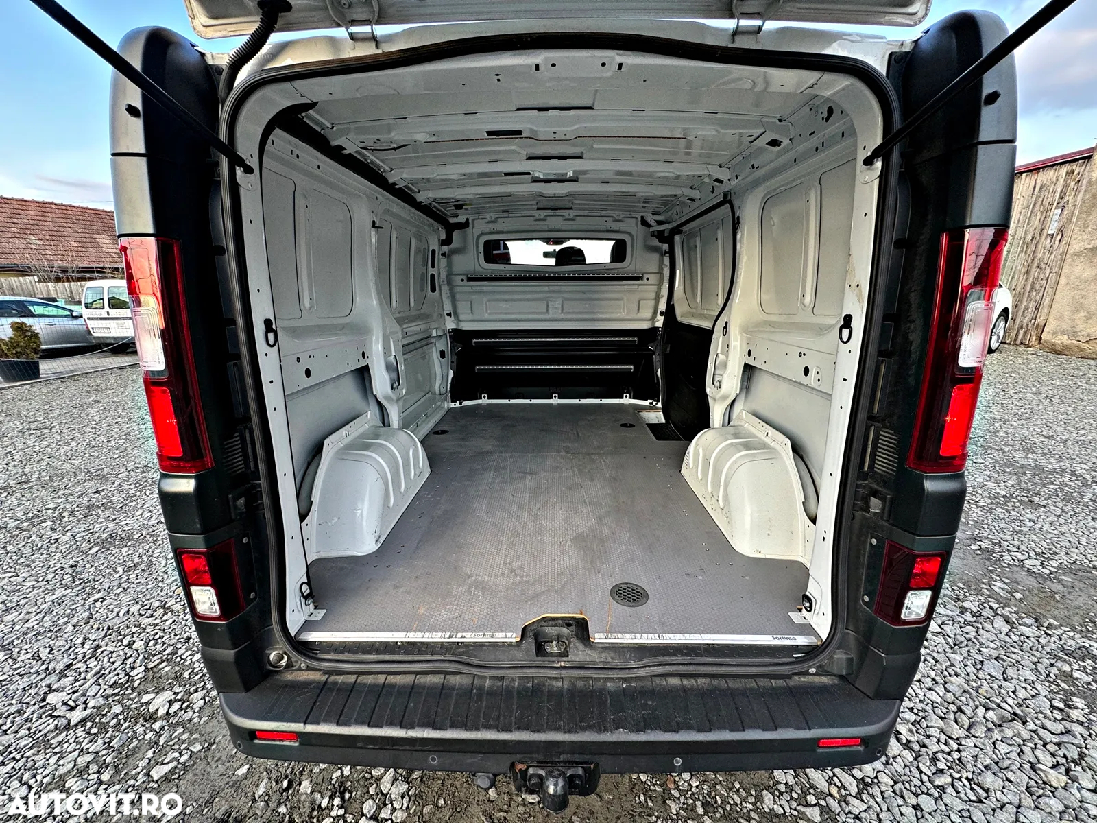 Renault Trafic dCi 120 L1H1 Komfort - 17
