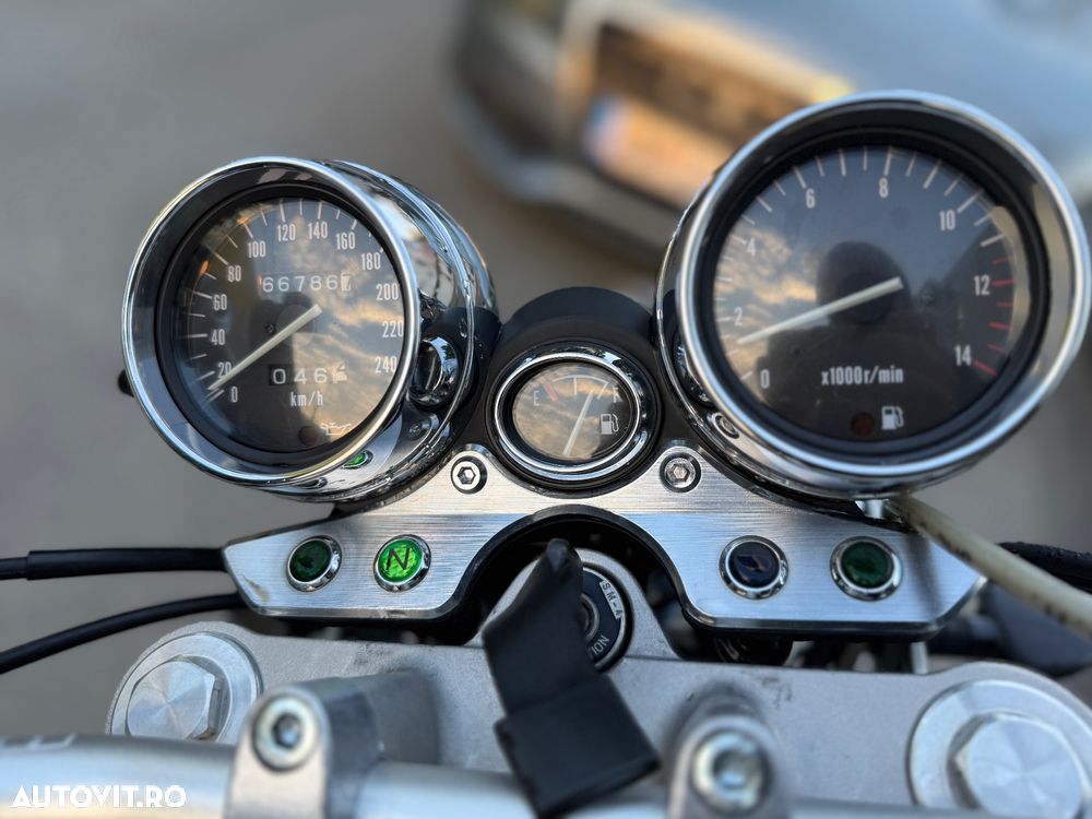Suzuki GSX 750 Inazuma - 3