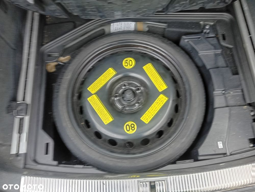 Audi A6 Avant 2.0 TDI Multitronic - 23